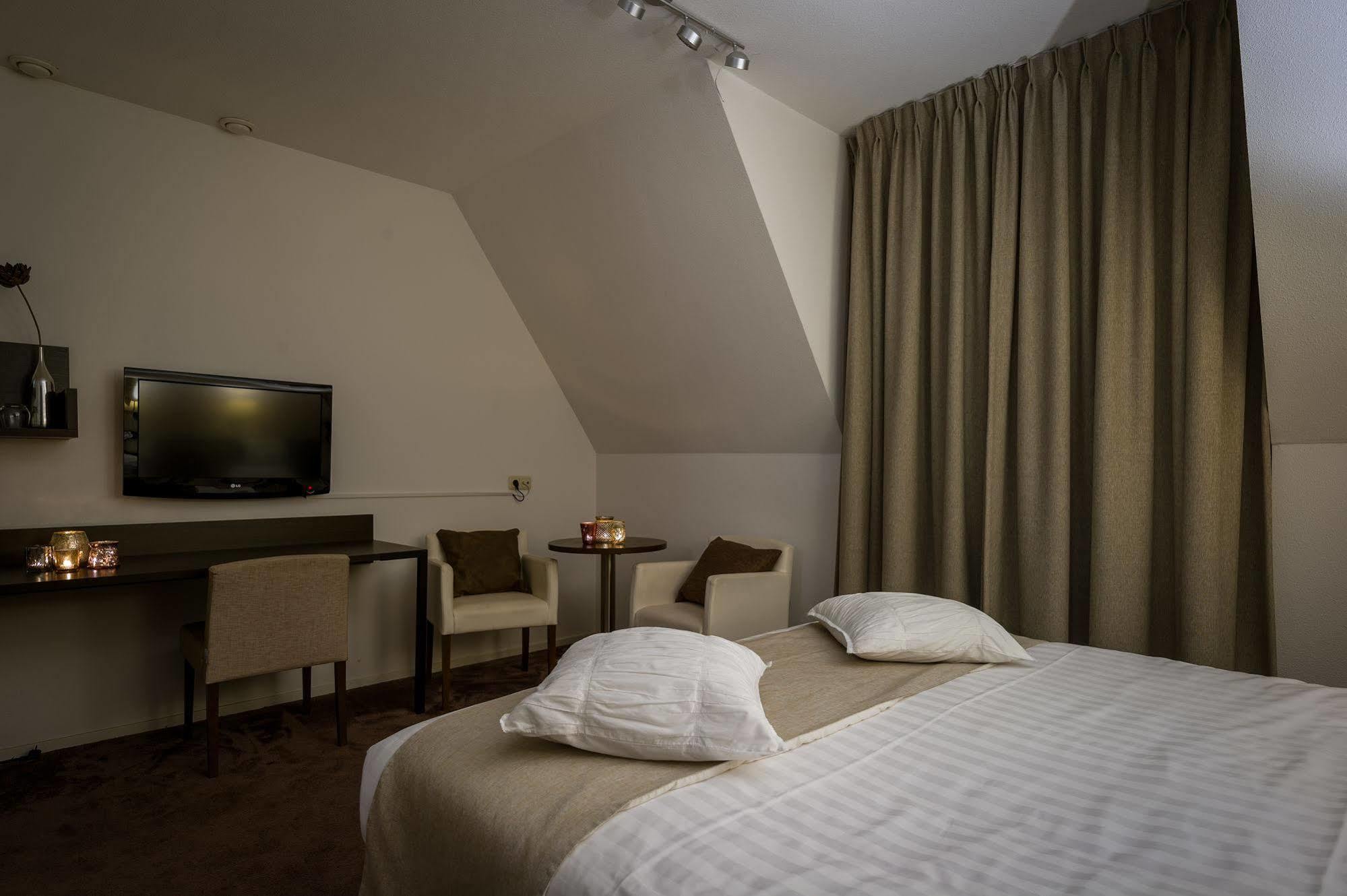 Parkhotel Auberge Vincent Nuenen Extérieur photo